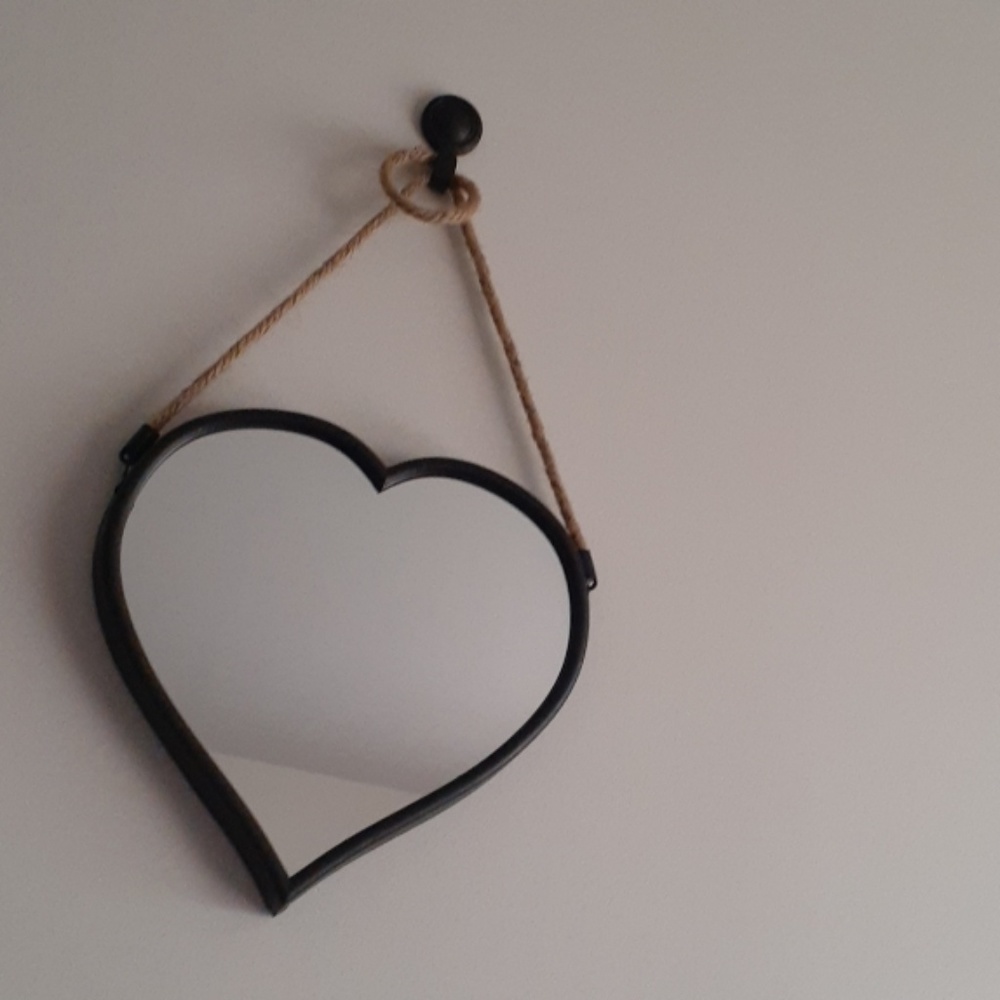 3 heart shaped mirrors